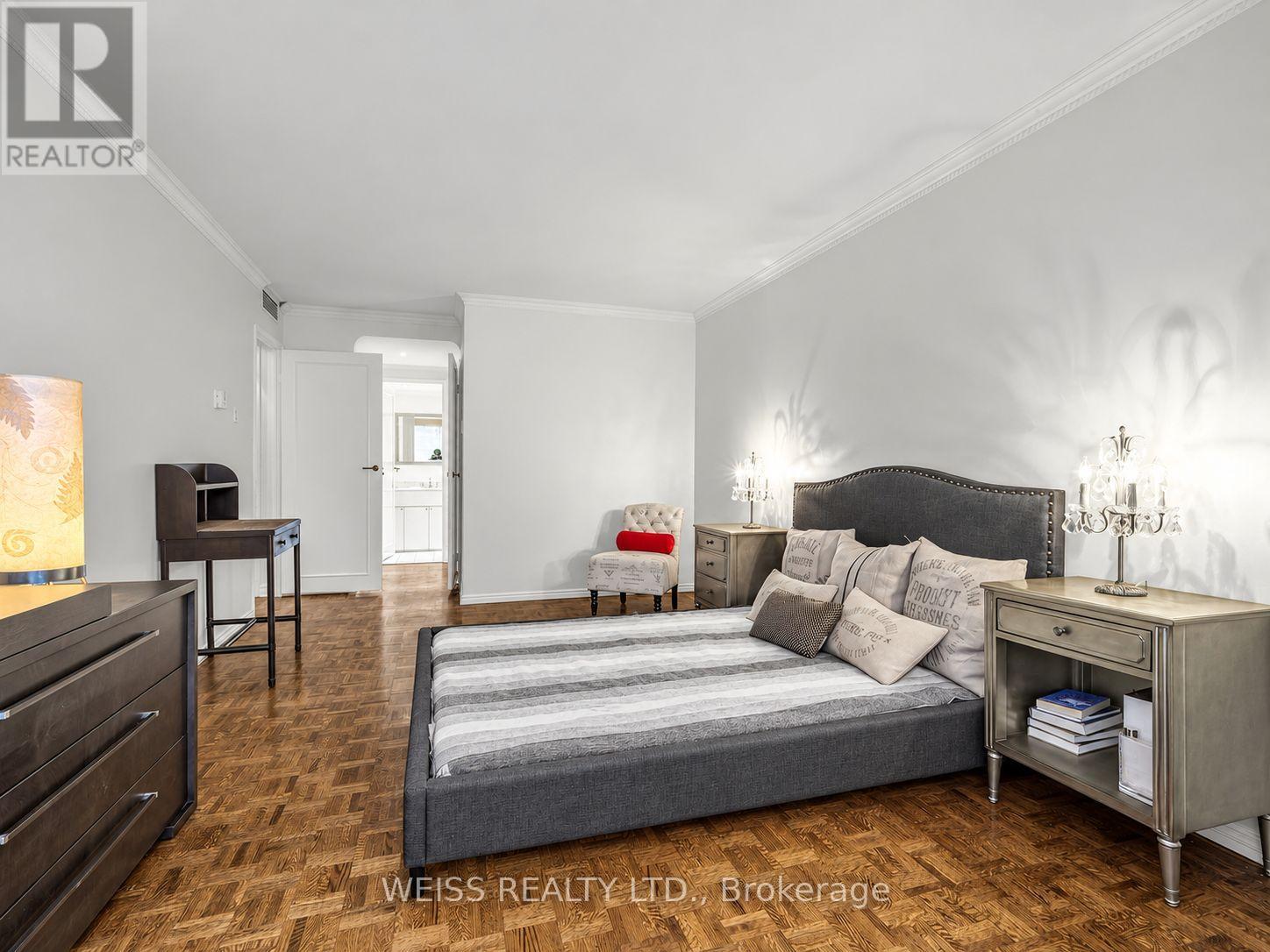 #903 63 ST. CLAIR AVENUE W - 16