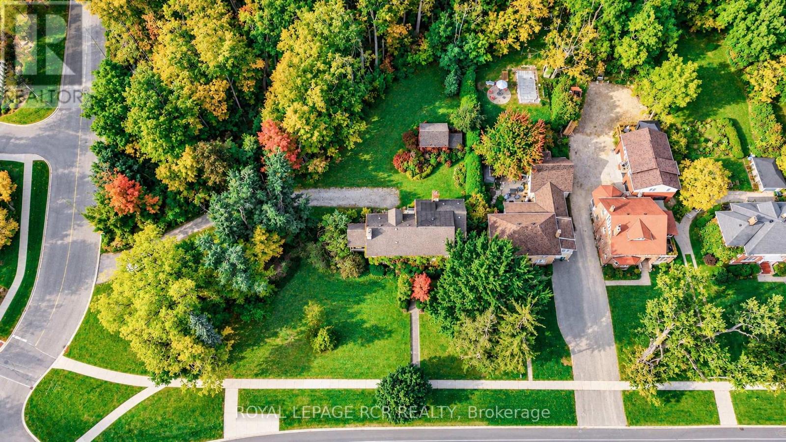 16 Blake Street, Barrie photo 40