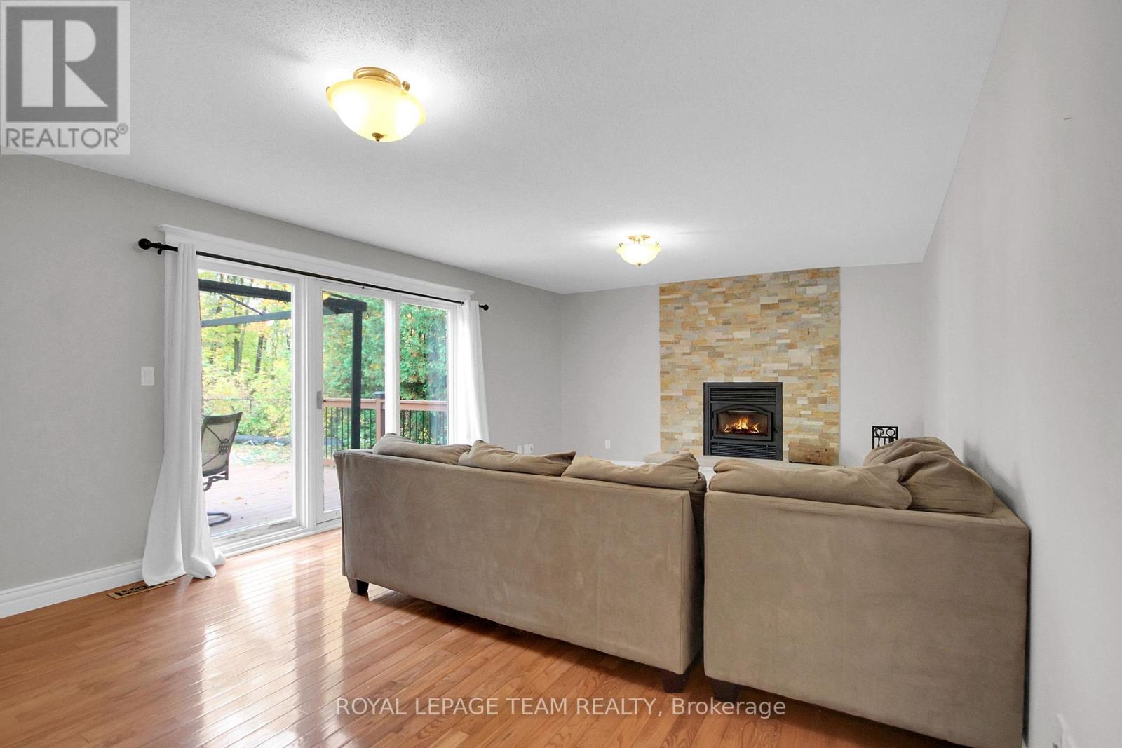 7089 BUSH DRIVE - 16