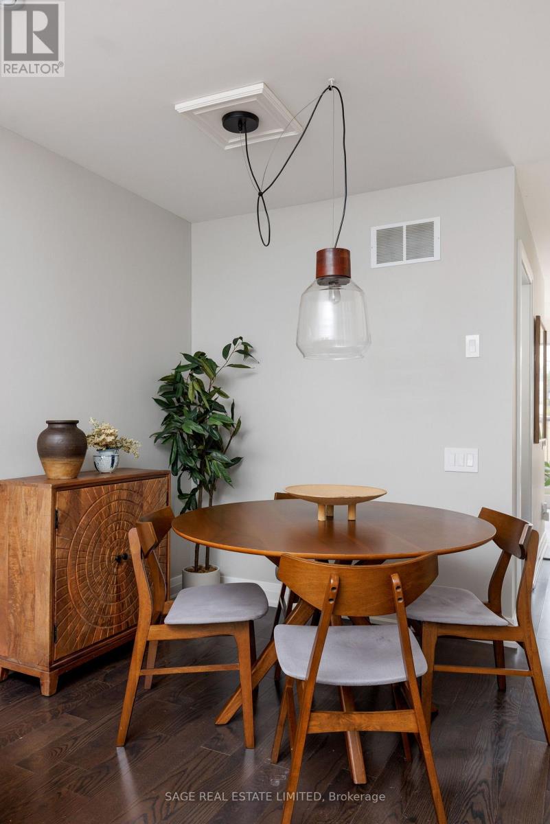 TH06- 140 Bathurst Street, Toronto, ON photo 17