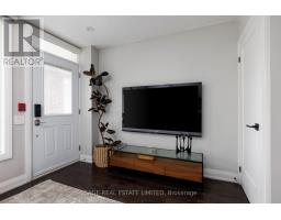 Th06 - 140 Bathurst Street, Toronto, ON M5V3N8 Photo 9