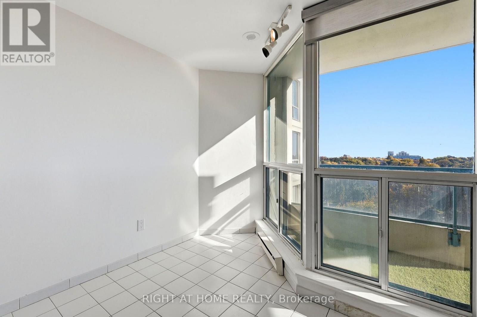 816- 4727 Sheppard Avenue East, Toronto, ON photo 29