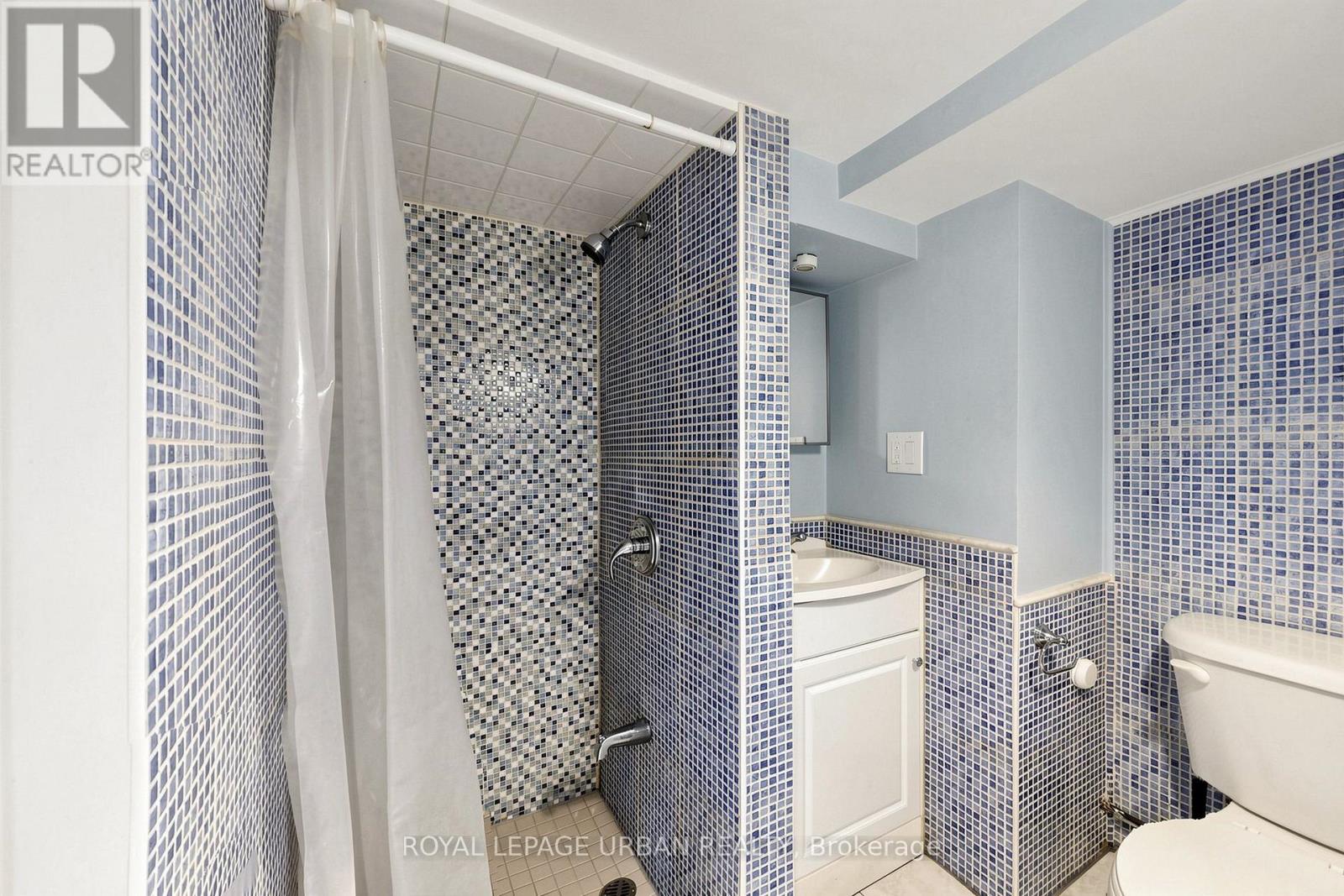 74 East Lynn Avenue, Toronto, ON photo 25