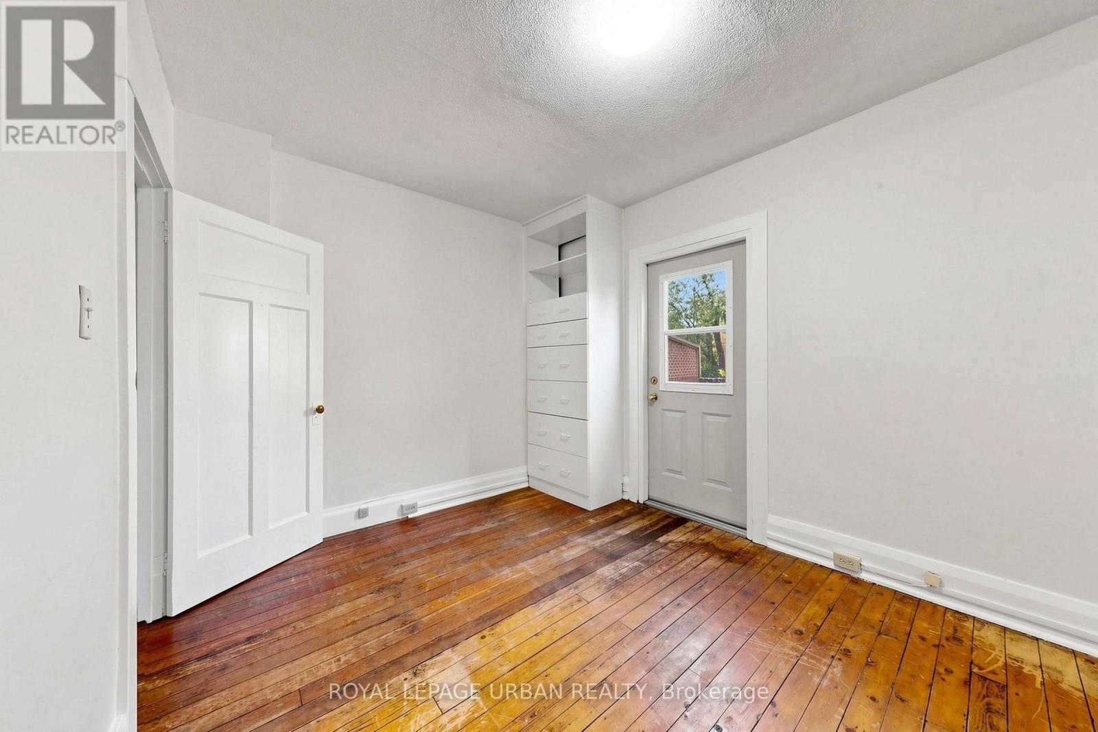 74 EAST LYNN AVENUE - 28