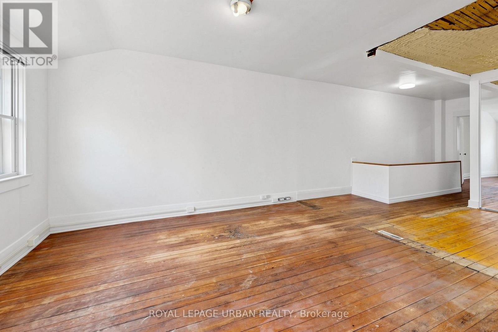 74 East Lynn Avenue, Toronto, ON photo 38