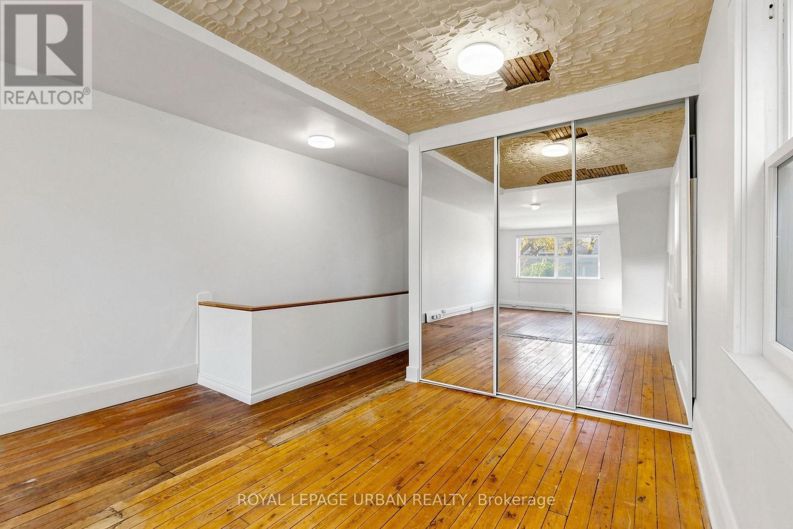 74 EAST LYNN AVENUE - 40