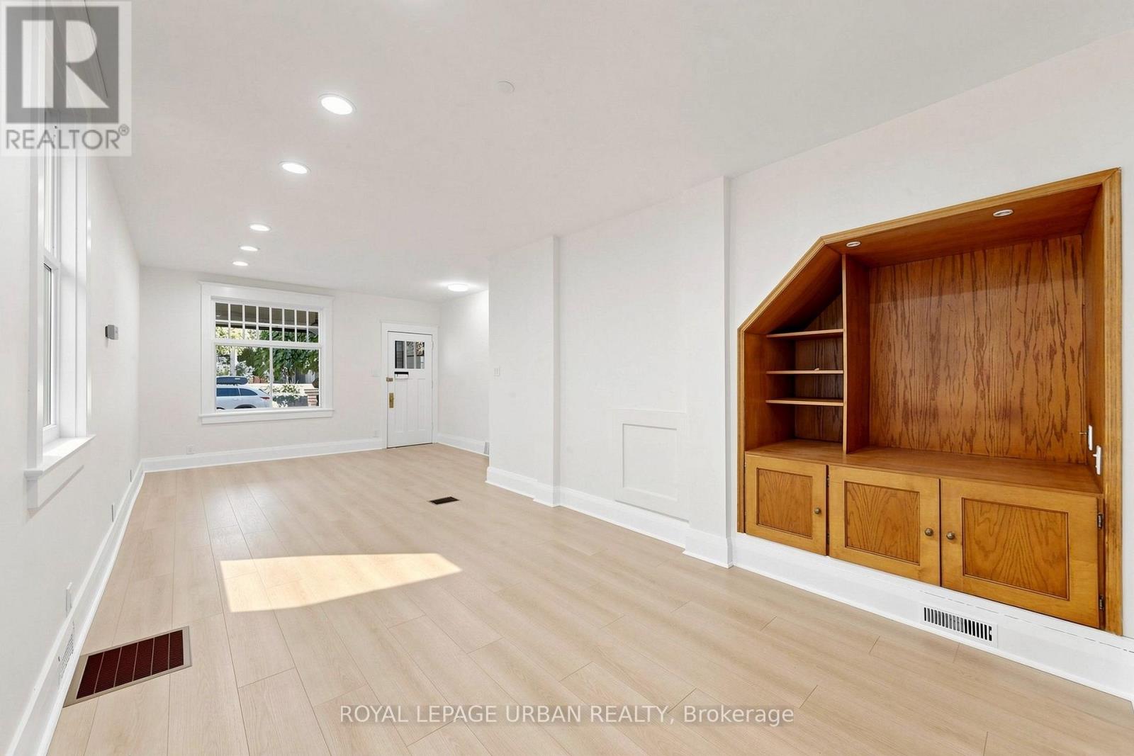 74 EAST LYNN AVENUE - 7