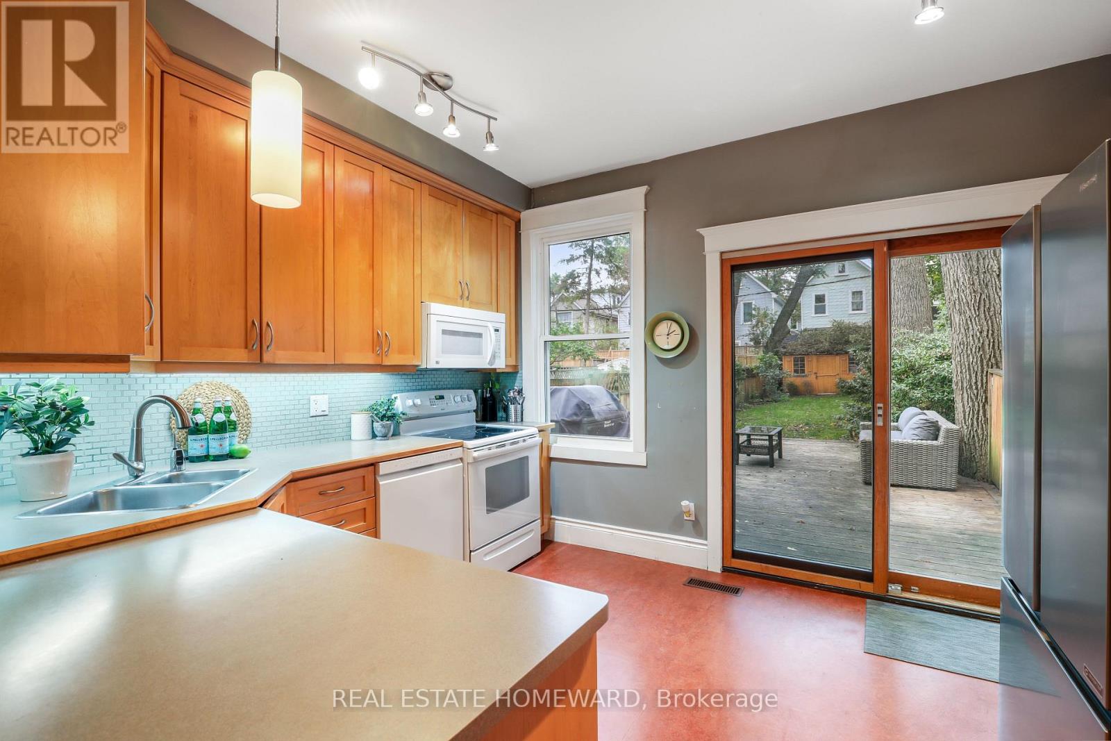 207 Waverley Road, Toronto, ON photo 15