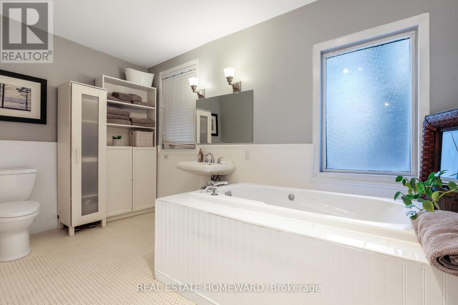 207 Waverley Road, Toronto, ON photo 27