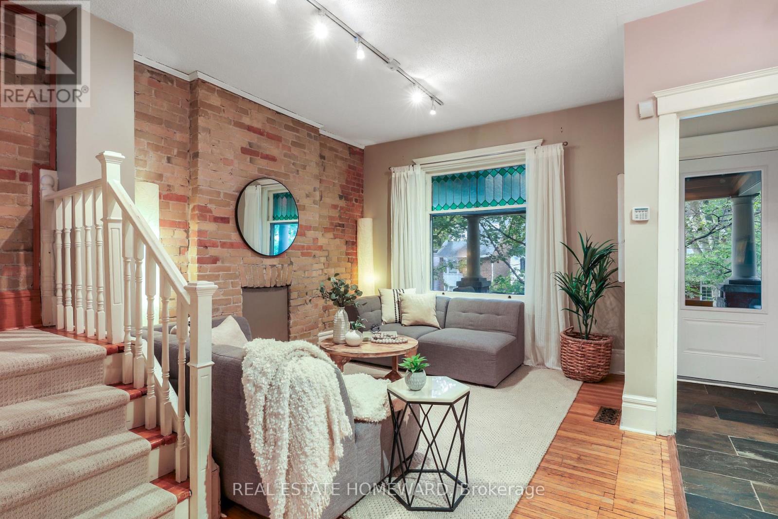 207 Waverley Road, Toronto, ON photo 7