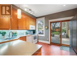 207 Waverley Road, Toronto, ON M4L3T4 Photo 15