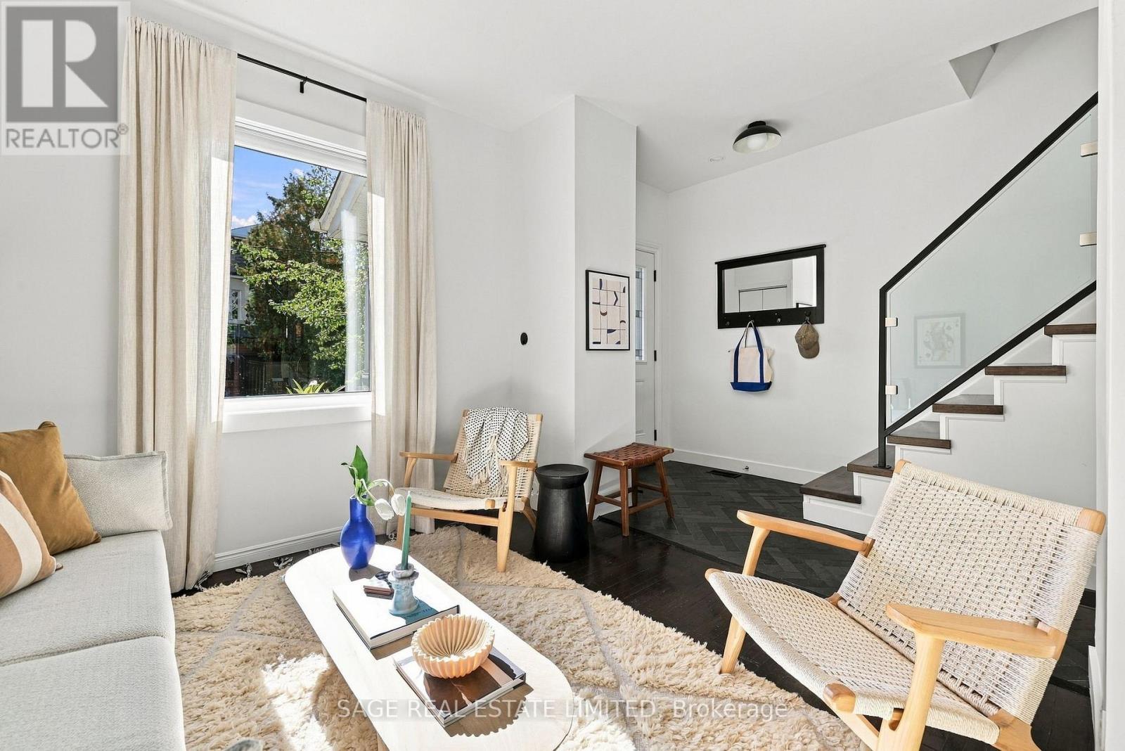 100 Dagmar Avenue, Toronto, ON photo 4