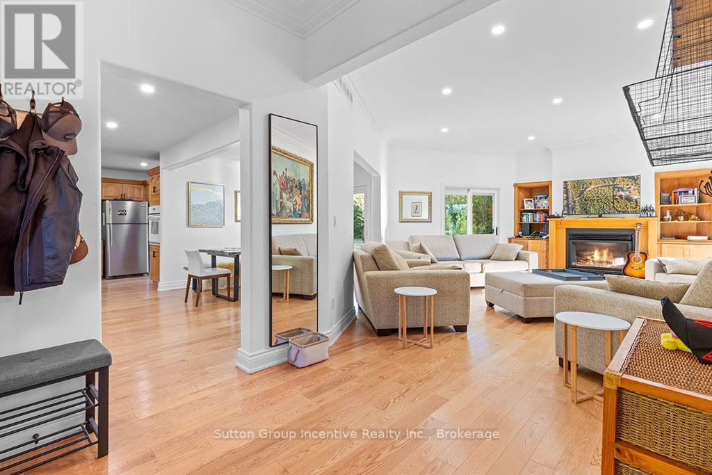 495377 VETERANS ROAD SOUTH ROAD, Chatsworth — photo 4