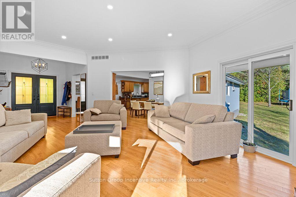 495377 VETERANS ROAD SOUTH ROAD, Chatsworth — photo 8