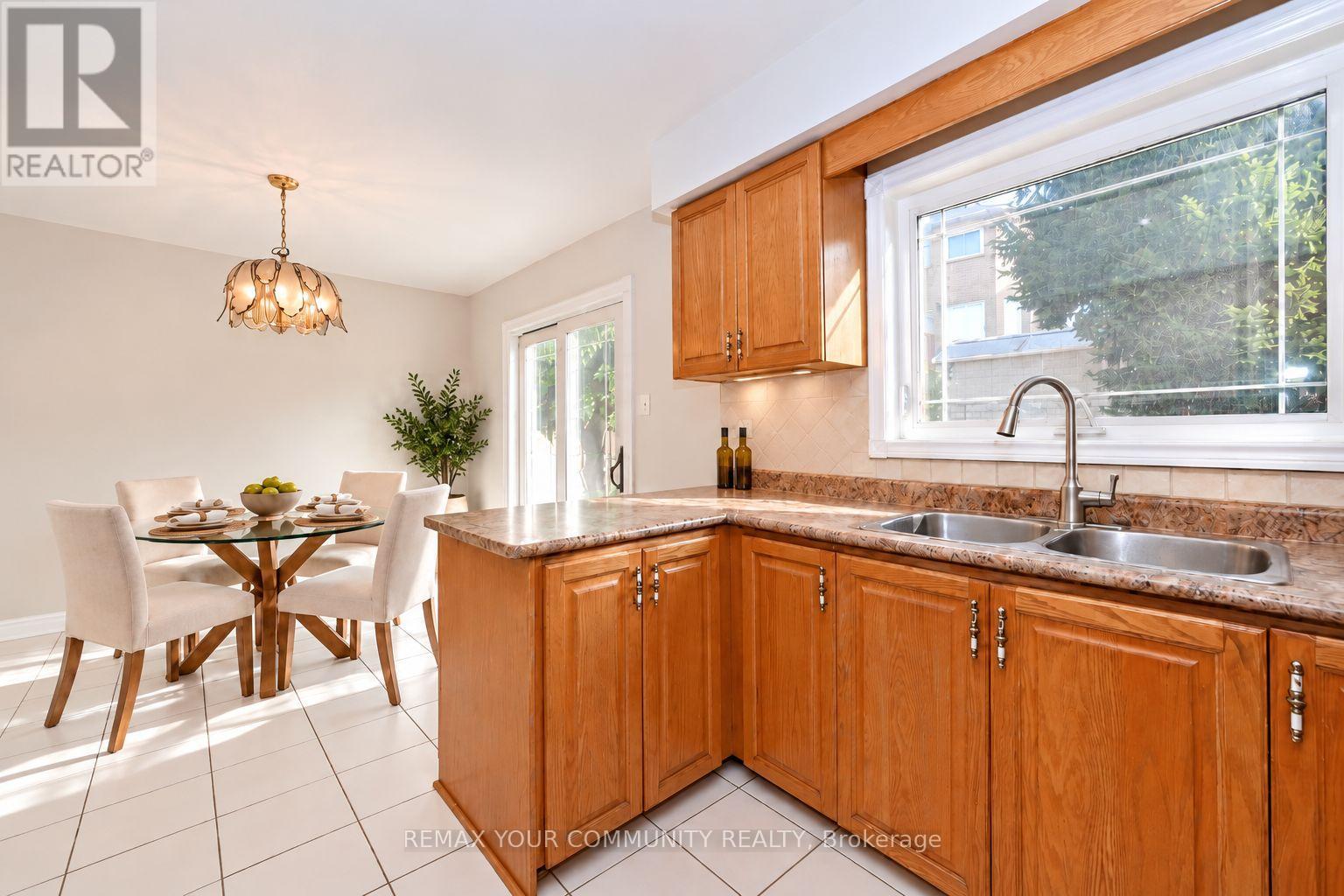 38 Muster Court, Markham, ON photo 12