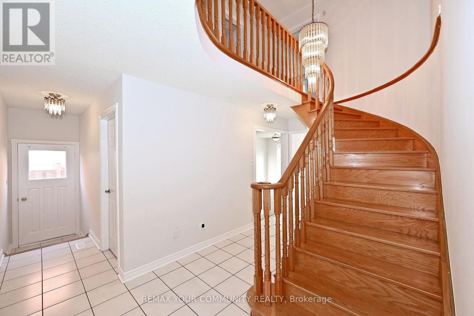 38 Muster Court, Markham, ON photo 18