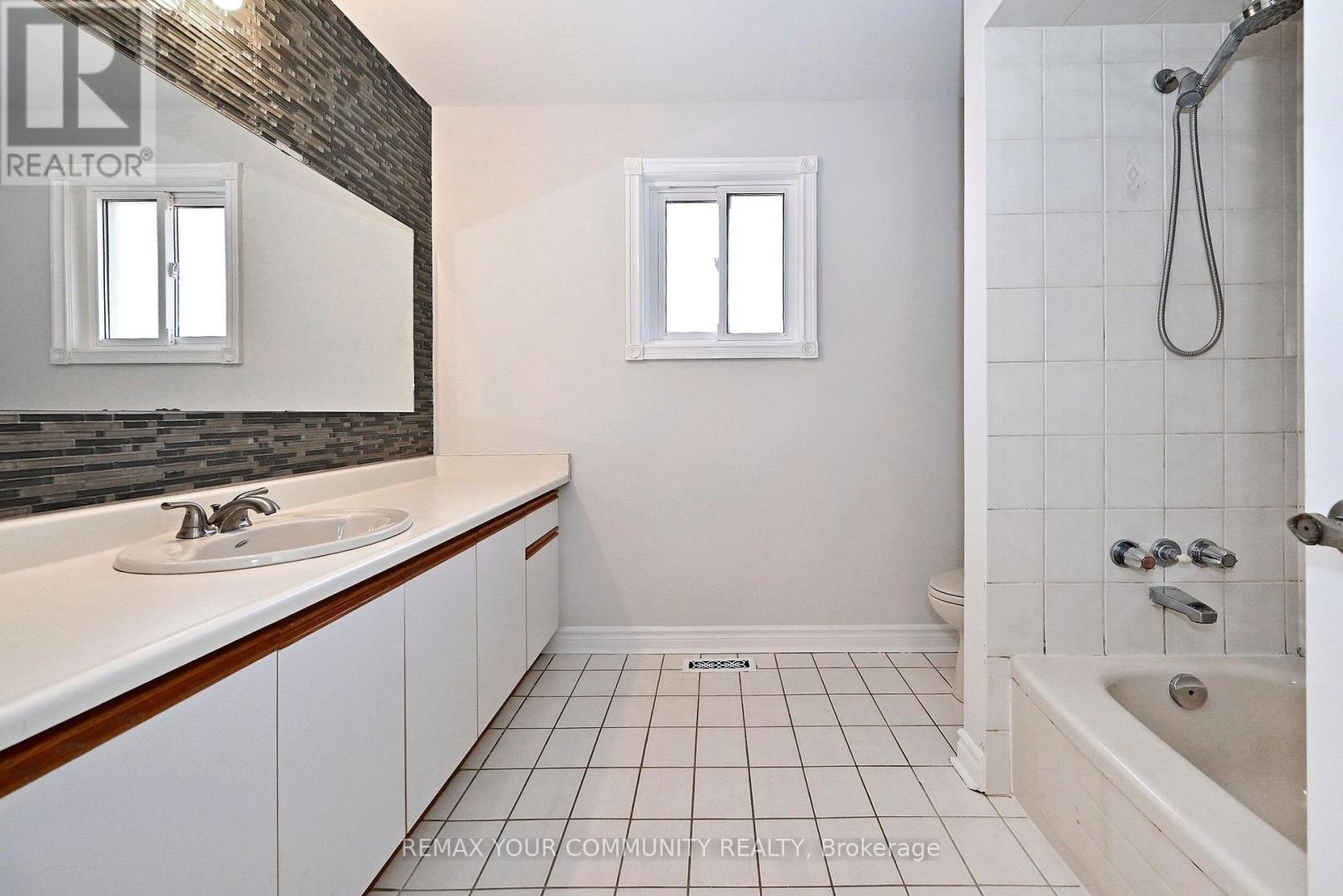 38 Muster Court, Markham, ON photo 35