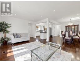 14 Crispin Crescent, Toronto, ON M2R2V7 Photo 6