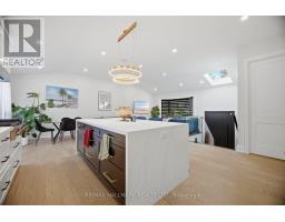 407 Bronte Road, Oakville, ON L6L5C3 Photo 12