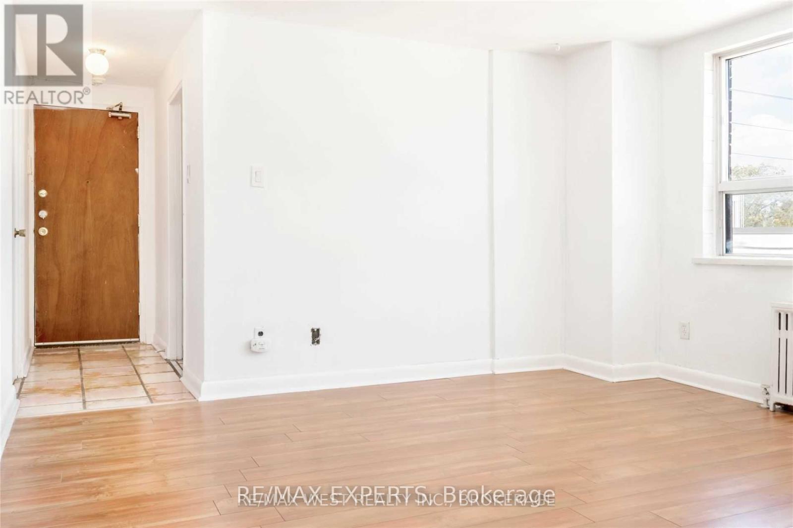 301 - 3261A LAKE SHORE BOULEVARD, Toronto (Long Branch) — photo 2