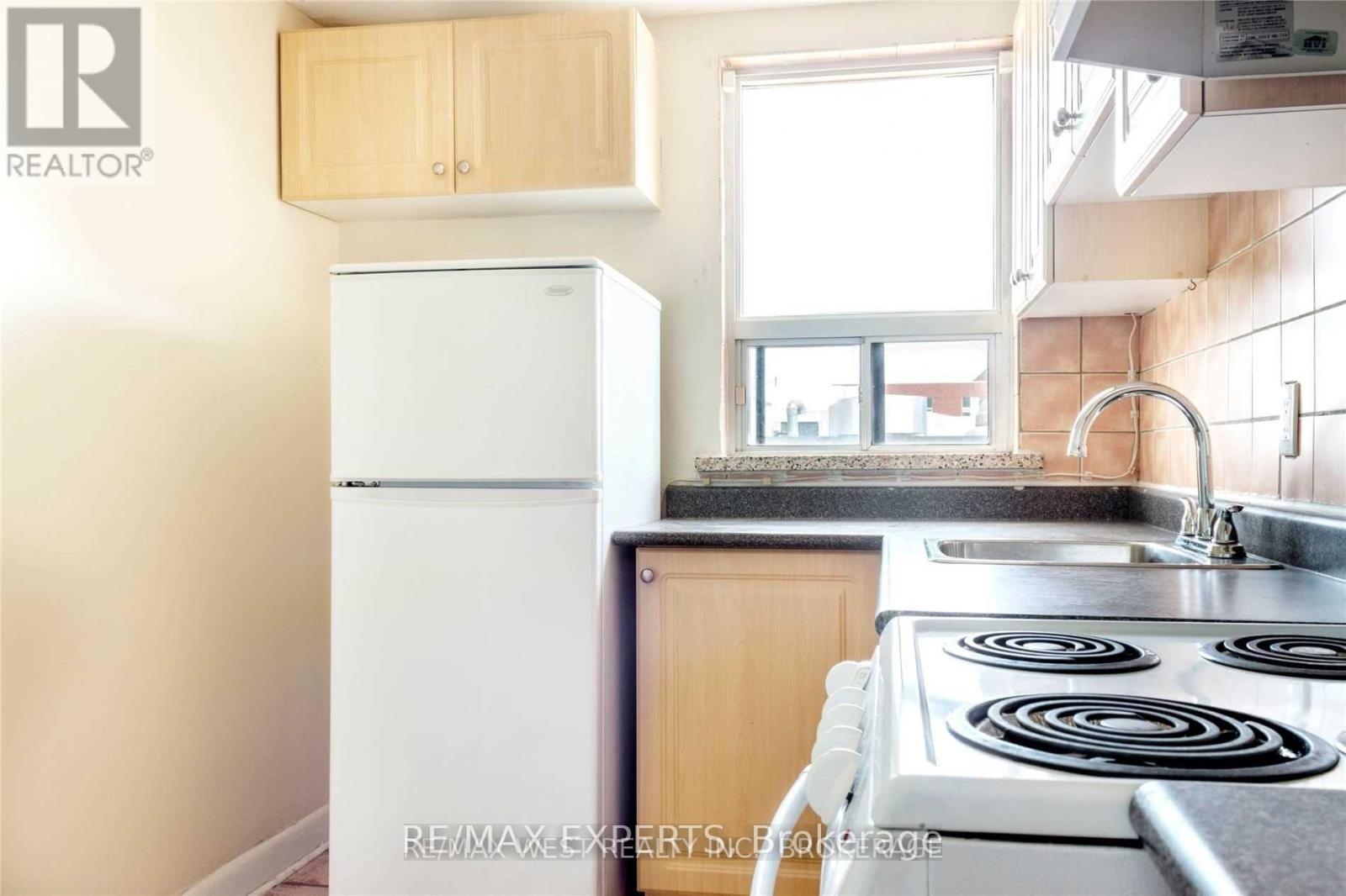 301 - 3261A LAKE SHORE BOULEVARD, Toronto (Long Branch) — photo 4