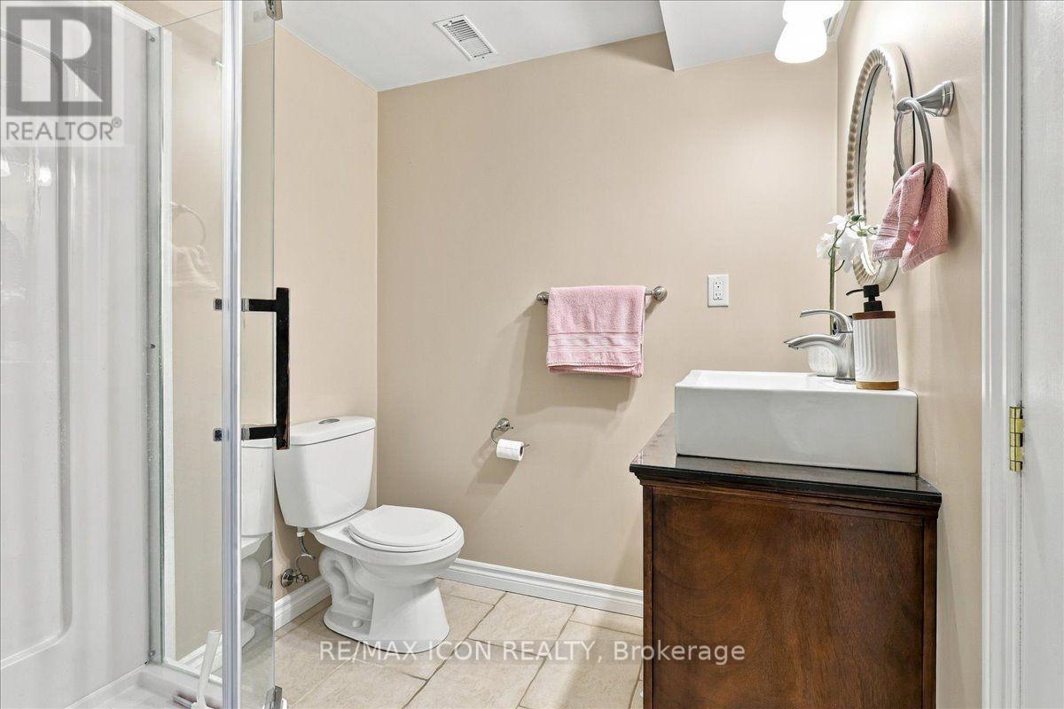 382 Mountain Laurel Crescent, Kitchener, ON photo 38