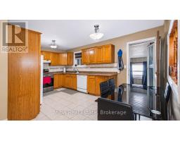 Kitchen - 726 Sandison Street N, Windsor, ON N9E4T2 Photo 11