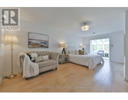 50 Owen Boulevard, Toronto, ON M2P1E9 Photo 17
