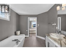 37 Timandra Crescent, photo 24