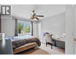 99 Prestwick Circle Se, Calgary, AB T2Z3L5 Photo 15