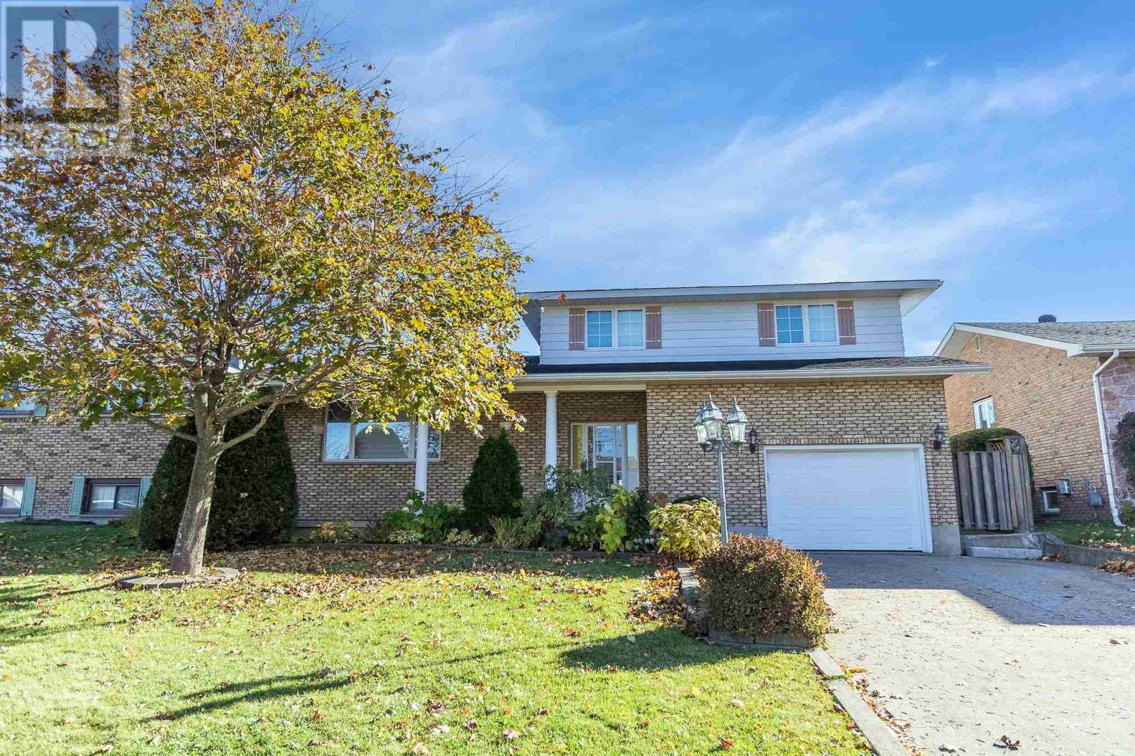 30 Highcrest ST