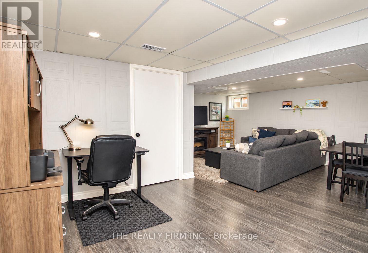 117 THORNTON AVENUE - 27