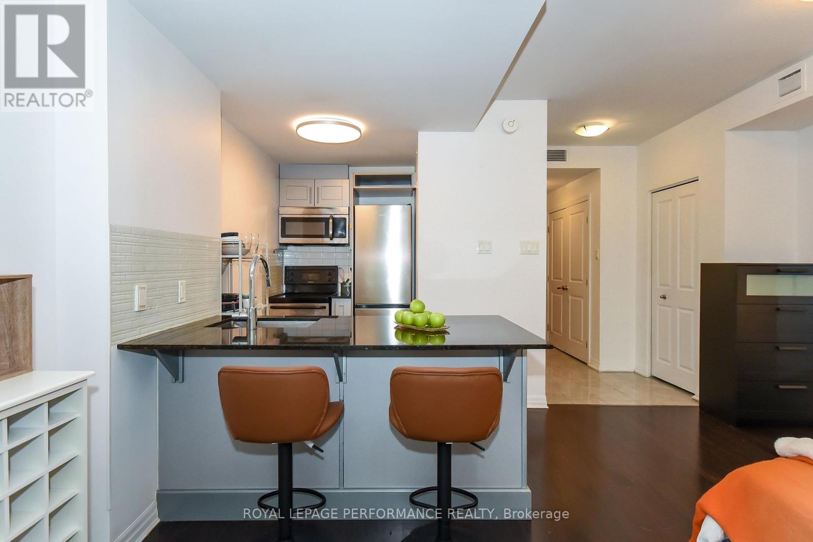 #1808 242 RIDEAU STREET - 17
