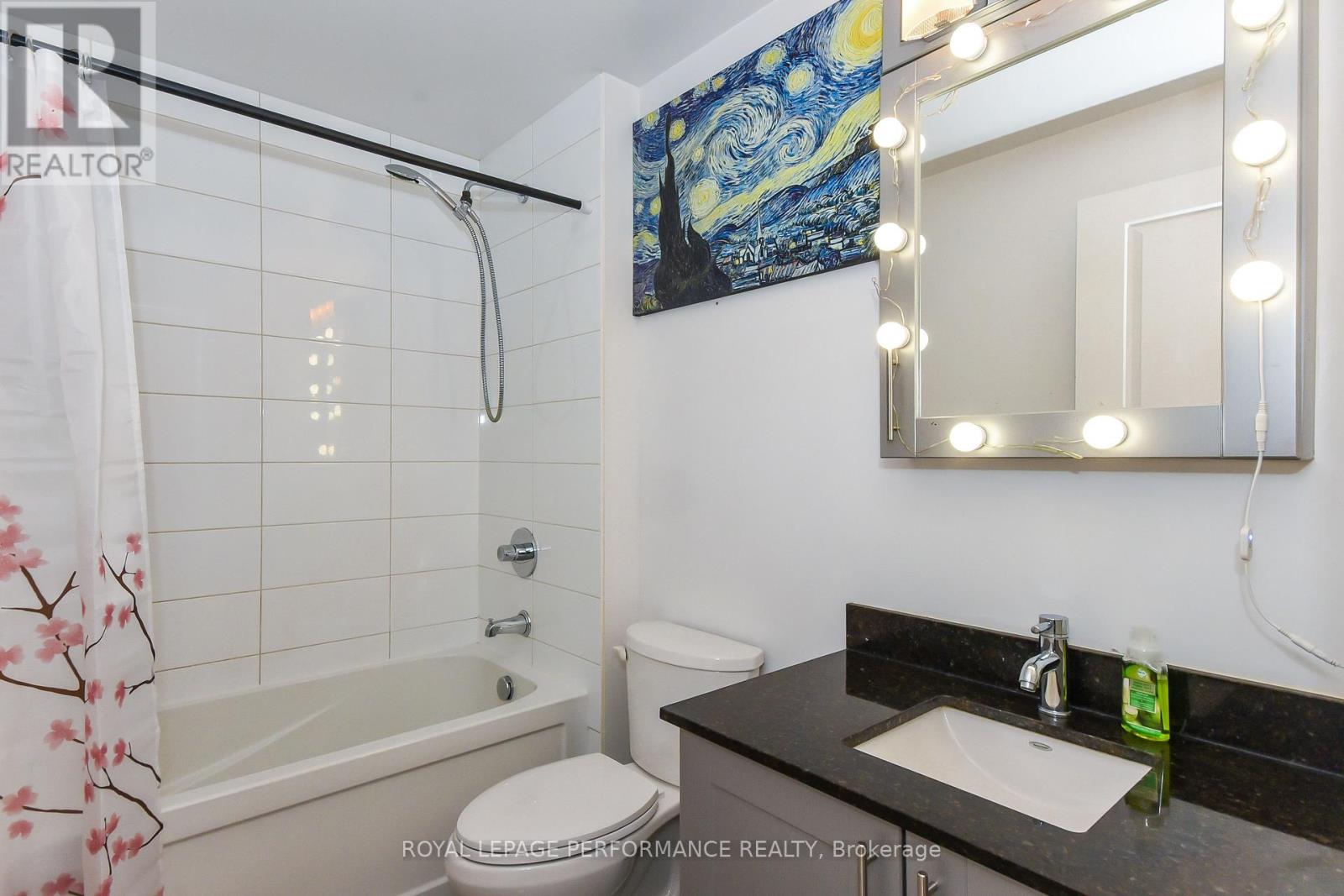 1808 - 242 Rideau Street