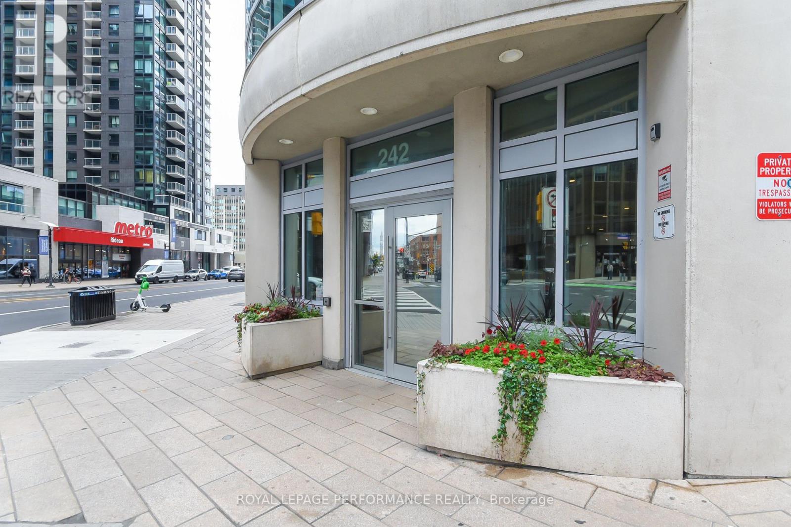 #1808 242 RIDEAU STREET - 3