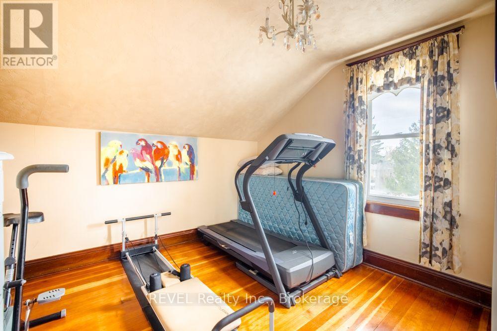550 LAKESHORE ROAD - 27
