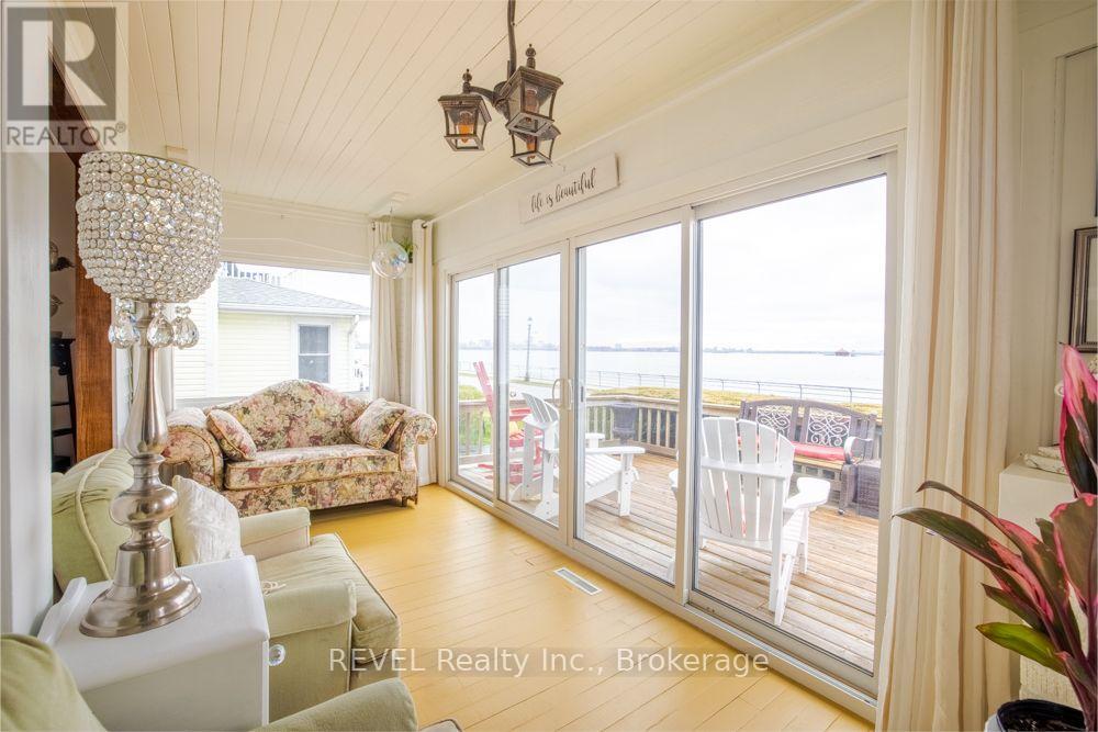 550 LAKESHORE ROAD - 5