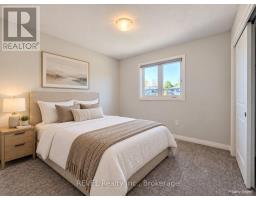 71 #upper - 4552 Portage Road, Niagara Falls, ON L2E6A8 Photo 16