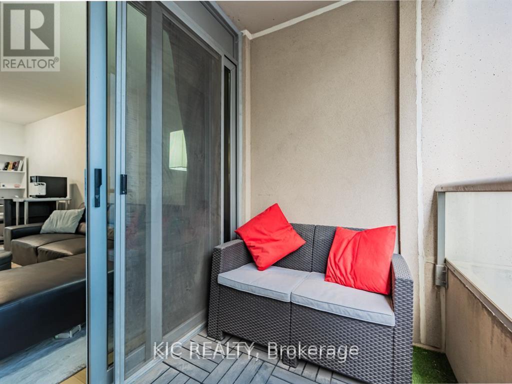 1727- 250 Wellington Street West, Toronto, ON photo 25
