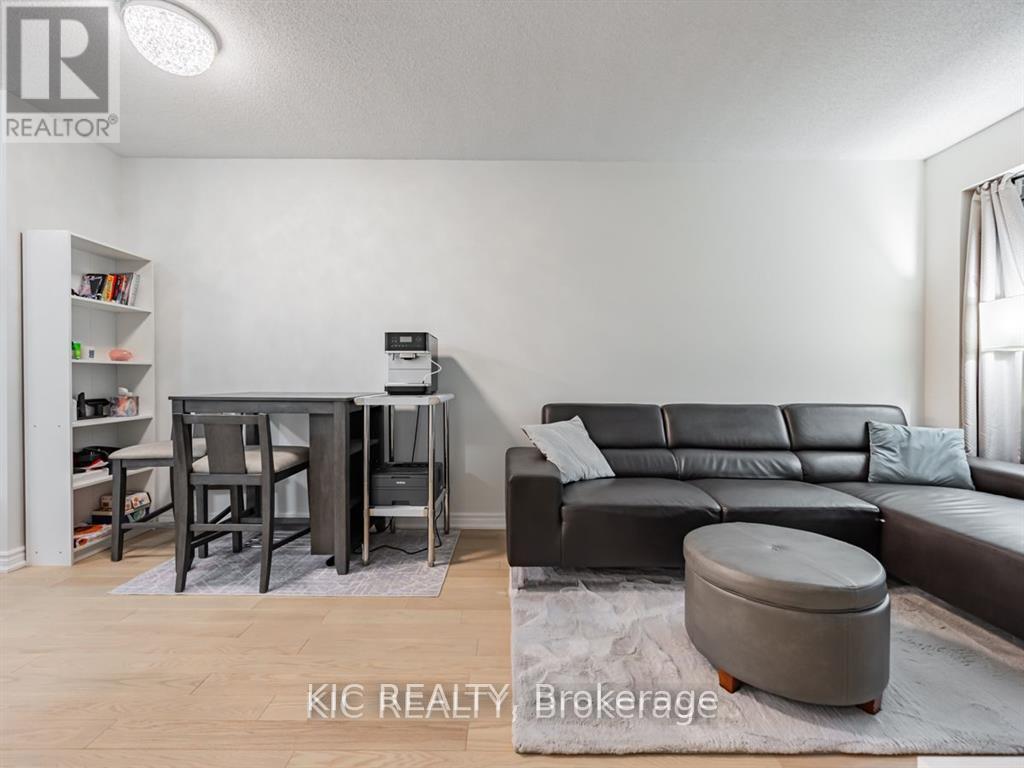 1727- 250 Wellington Street West, Toronto, ON photo 8