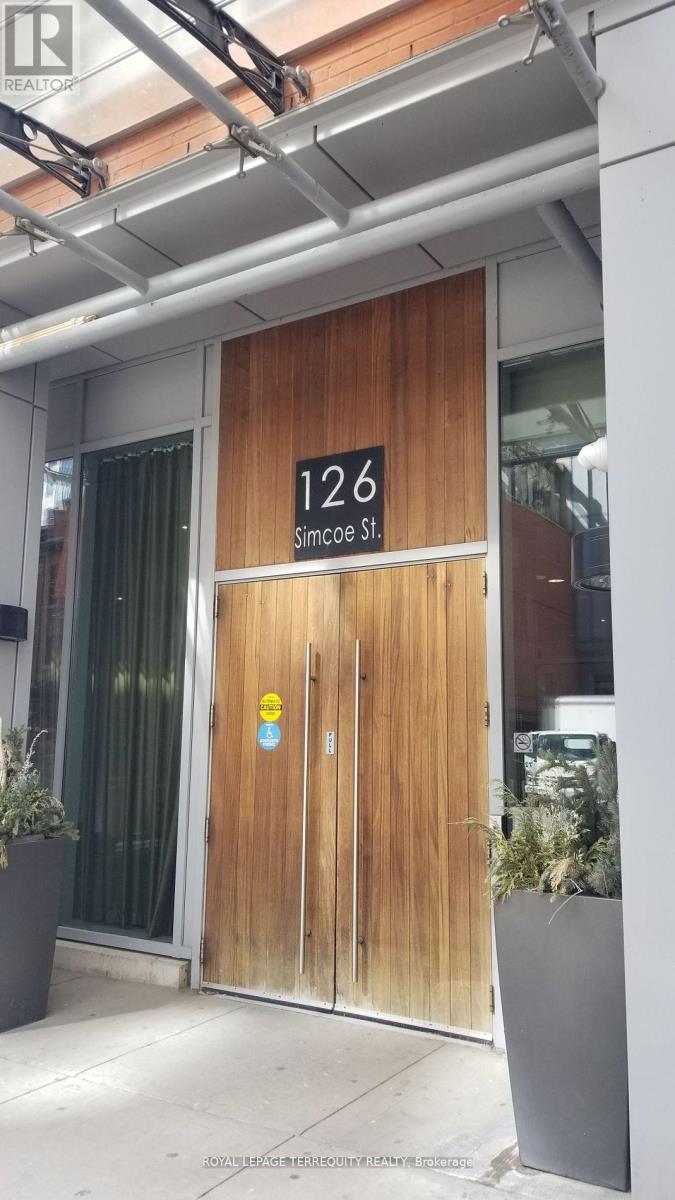 Photo of 126 Simcoe Street