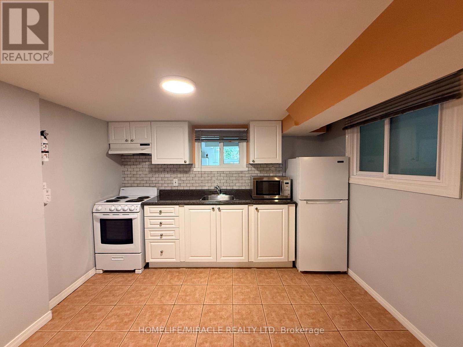 228 Browning Avenue, Toronto, ON photo 29