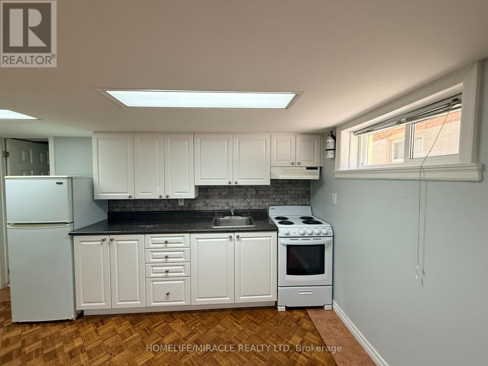 228 Browning Avenue, Toronto, ON photo 34