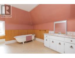 797 Mcintyre Street W, North Bay, ON P1B3A1 Photo 39