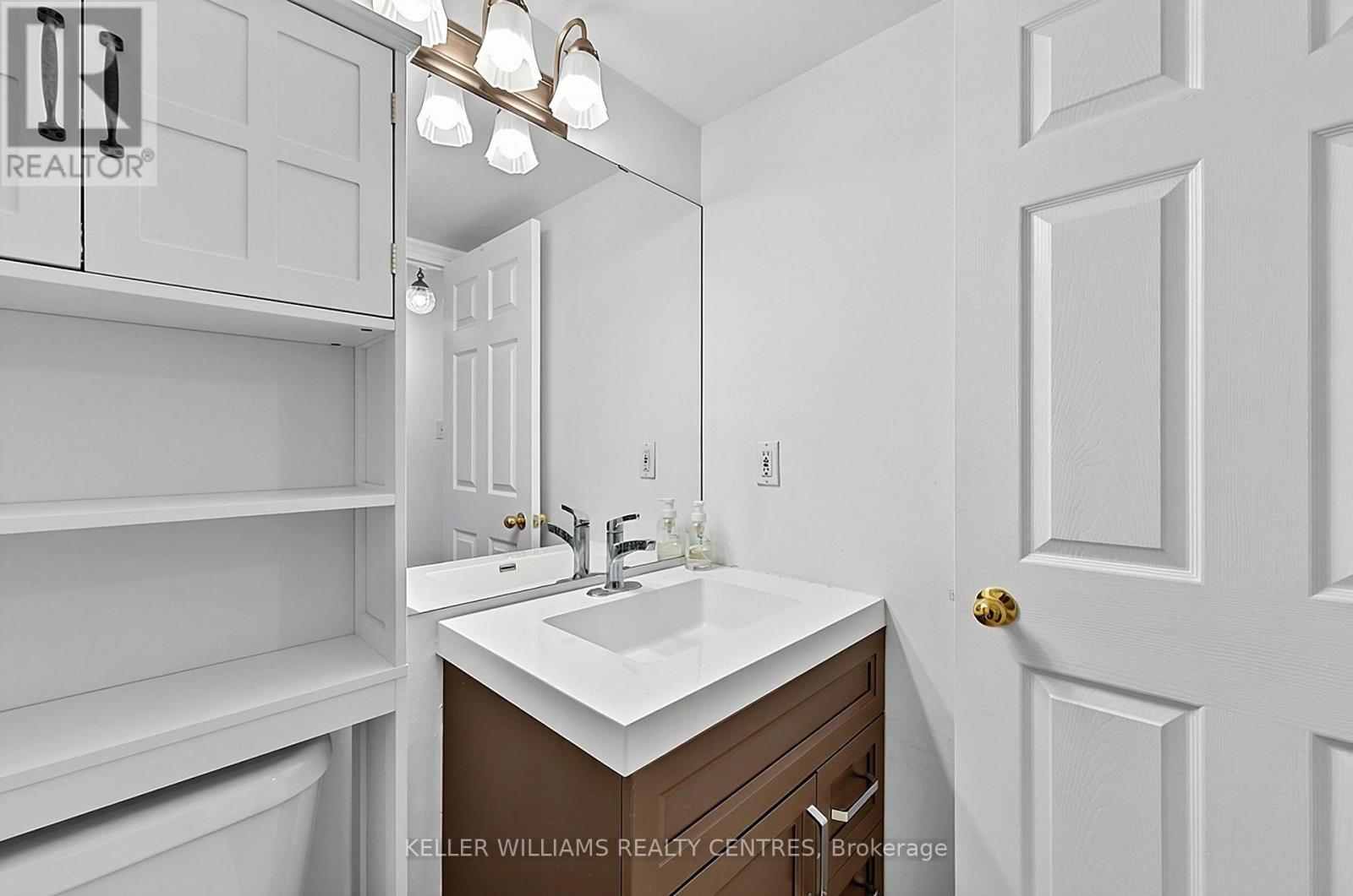 408- 270 Davis Drive, Newmarket, ON photo 24