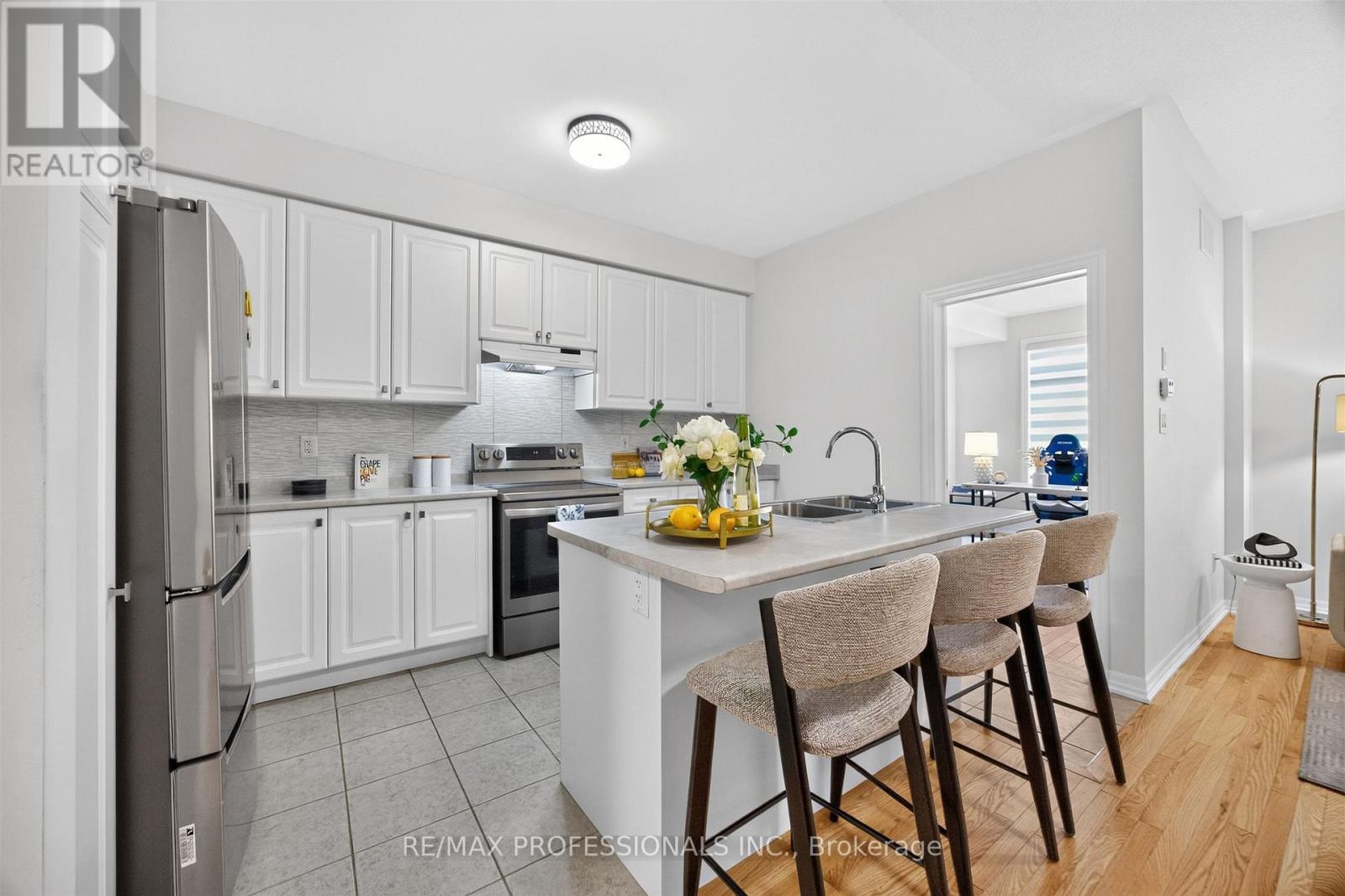 5 Delano Way, Newmarket, ON photo 18