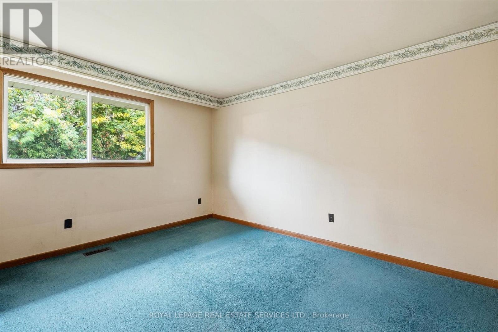 30 Vanguard Drive, Toronto, ON photo 17