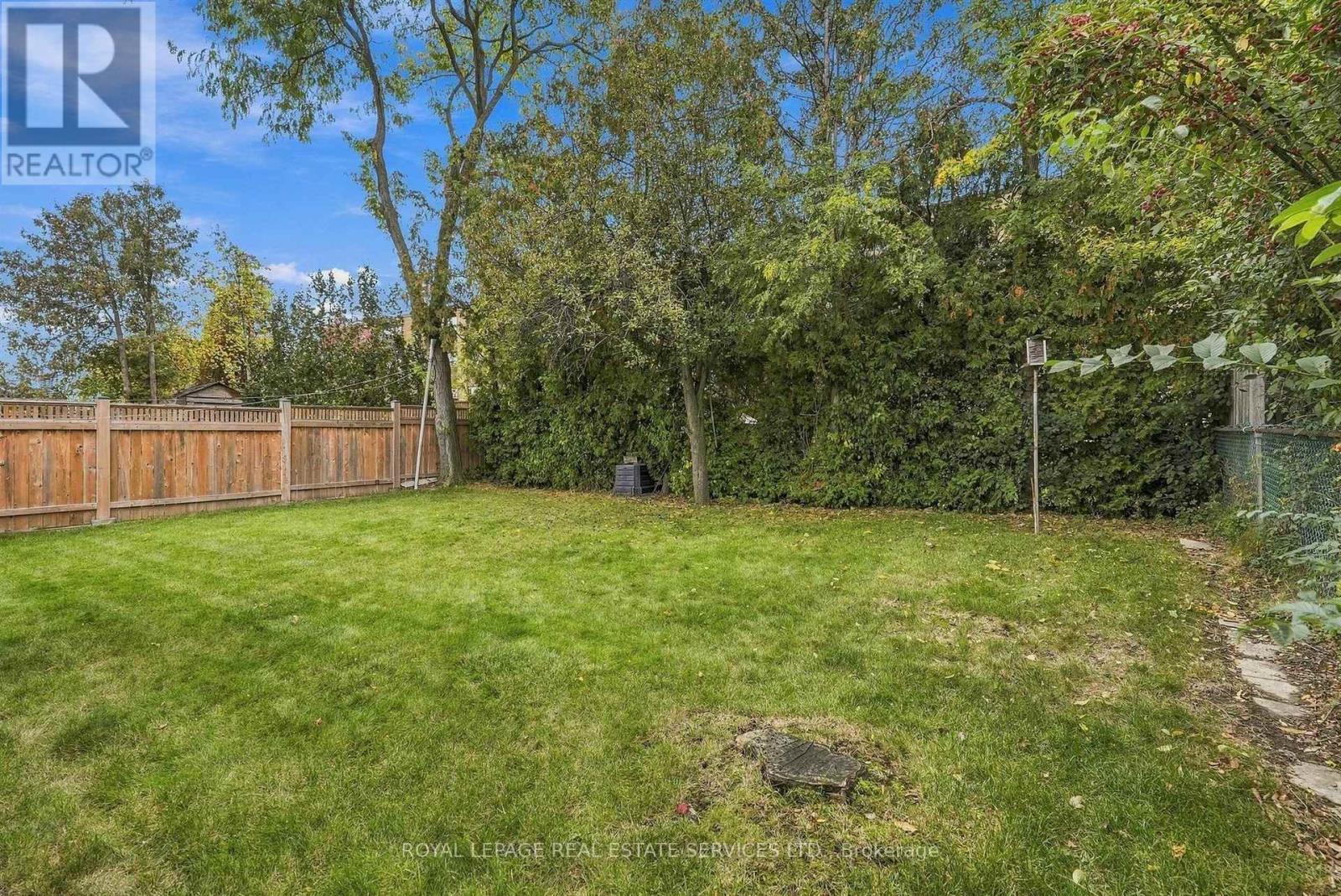 30 Vanguard Drive, Toronto, ON photo 36