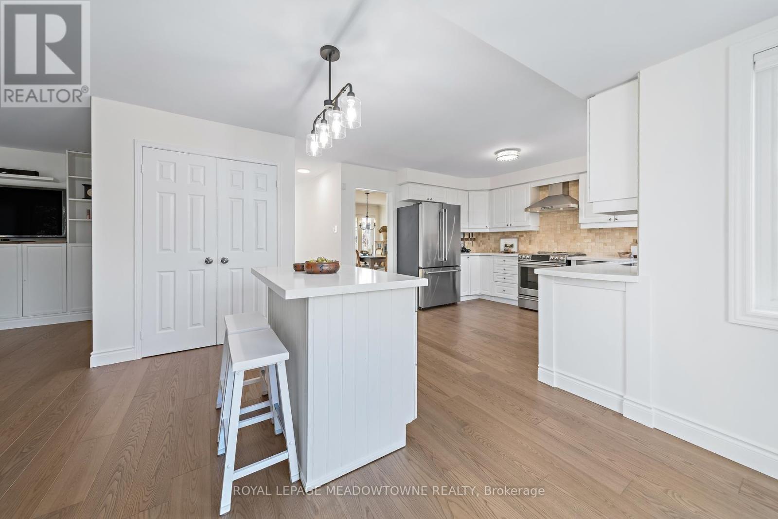 82 Eaton Street, Halton Hills, ON photo 16