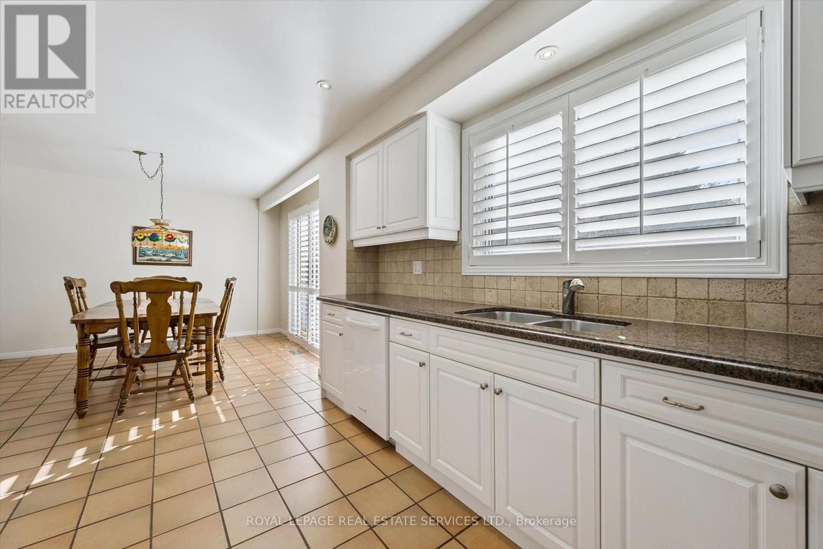 200 ALL SAINTS CRESCENT - 13